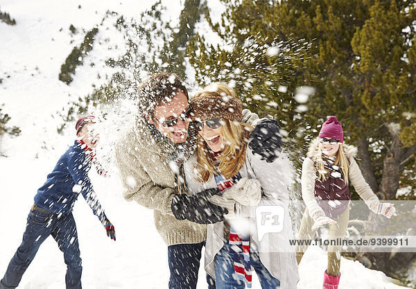 Freundschaft,spielen,Schnee