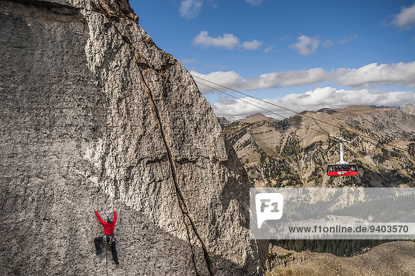 nahe Mann Wand Hintergrund rot Seilbahn klettern Wyoming