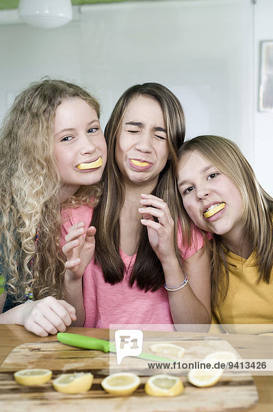 Küche Zitrone Mädchen