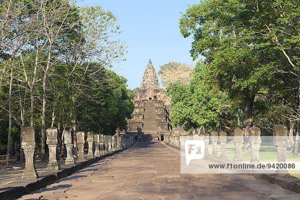 Prozessionsstraße führt zum Khmer-Tempel Prasat Hin Phanom Rung,  historischer Park Phanom Rung,  Provinz Buriram,  Thailand