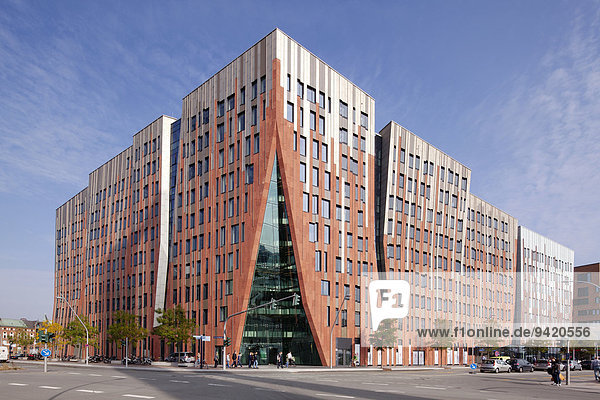 Modernes Wohn-  Büro- und Geschäftsgebäude Sumatra  Sumatrakontor  Überseeboulevard  HafenCity  Hamburg  Deutschland
