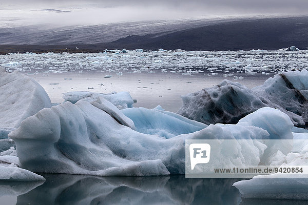 Ice  icebergs  Jökulsárlón glacial lake  lagoon  Iceland