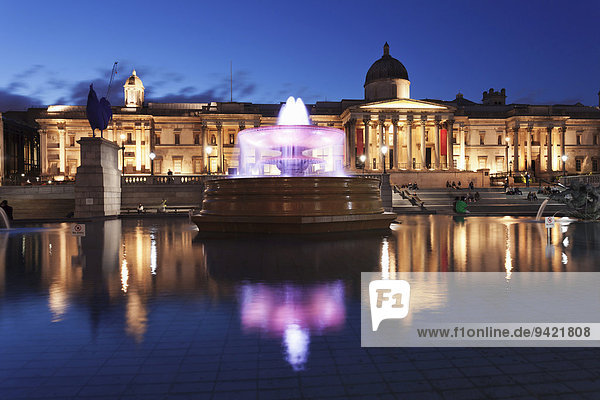 Fountain and equestrian statue of George IV in front of the National Gallery  Trafalgar Square  London  England  United Kingdom