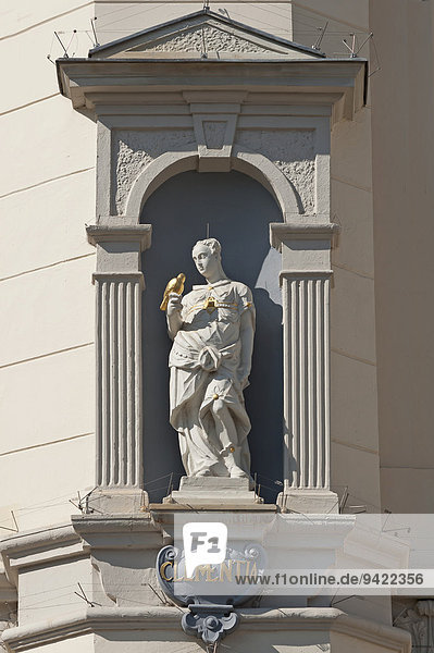 Skulptur der Clementia von Zähringen am barocken Rathaus  Lüneburg  Niedersachsen  Deutschland