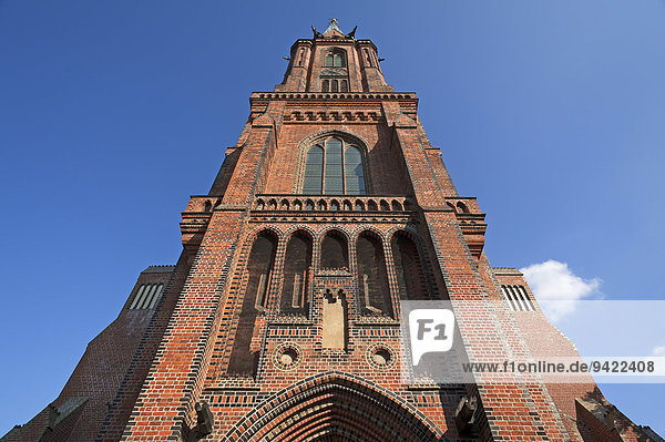 Turm  St. Nicolai  Neugotik  1895  Kirche gebaut 1407 bis 1440  Backsteingotik  Lüneburg  Niedersachsen  Deutschland