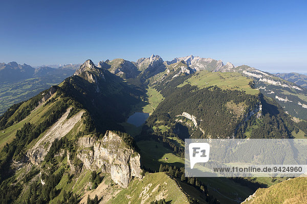 Blick vom Hohen Kasten auf den Alpstein mit Sämtisersee  Appenzell  Schweiz  Europa