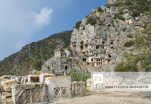 Lykische Felsengräber  Nekropole  antike Stadt Myra  Demre  Provinz Antalya  Türkei