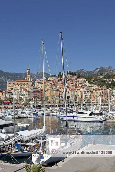 Altstadt und Yachthafen  Menton  Cote d'Azur  Frankreich