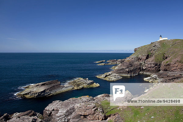 Leuchtturm am Point of Stoer an der Schottischen Atlantikküste Schottland Großbritannien Europa