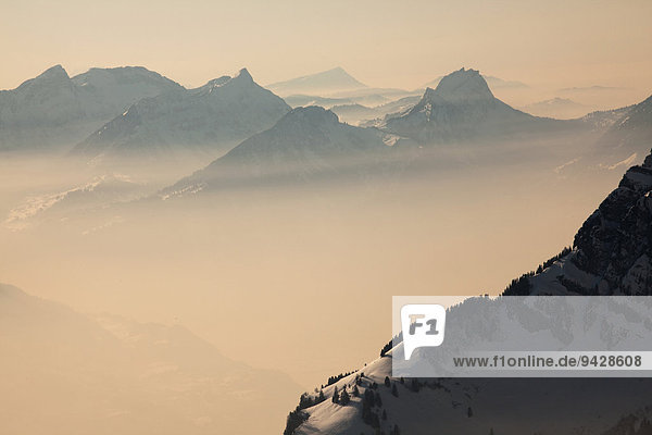 Blick vom Chäserrugg zu den Toggenburger Bergen  Schweiz  Europa
