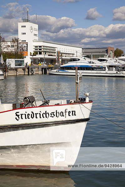 Das Schiff Friedrichshafen im Hafen von Friedrichshafen am Bodensee  Baden-Württemberg  Deutschland  Europa