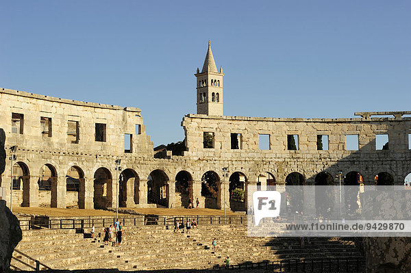 Das römische Kolosseum  Pula  Istrien  Kroatien