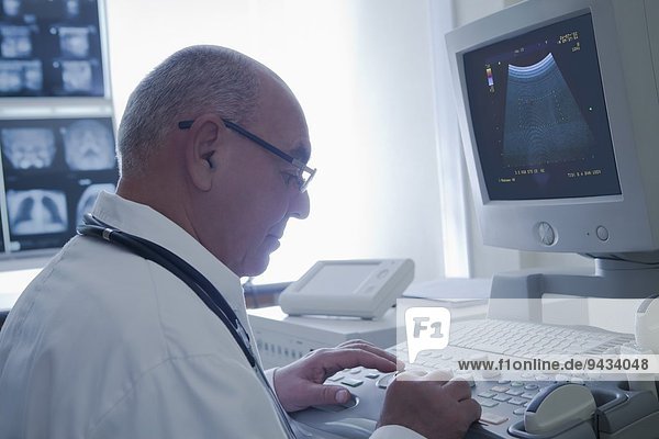 Ultraschallgerät mit Arztbedienung