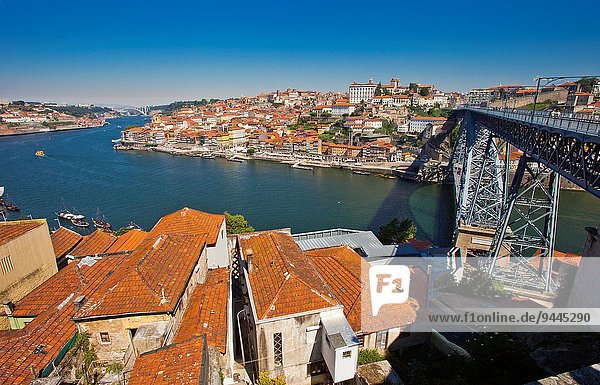 Luís I or Luiz I Bridge  Ponte Luís I  Douro river  Porto  Portugal  Europe.