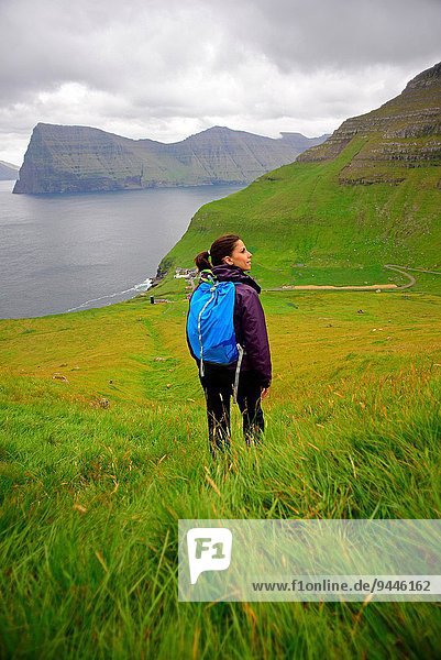 Frau Aktion wandern jung