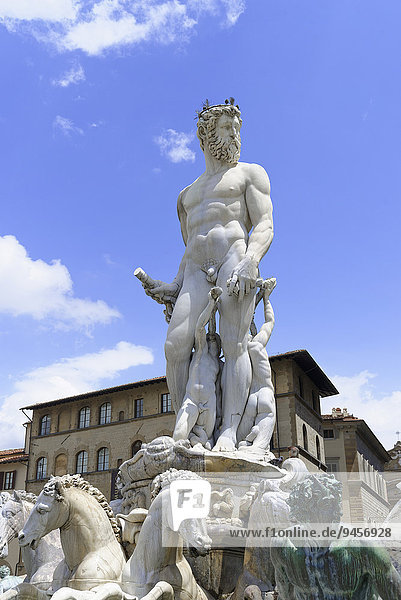 Der Neptunbrunnen von Bartolomeo Ammannati  1575  Piazza della Signoria  Florenz  Toskana  Italien  Europa