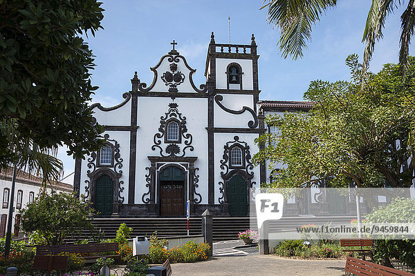Krankenhaus mit Kirche Igreja da Misericordia  Vila Franca do Campo  Sao Miguel  Azoren  Portugal  Europa