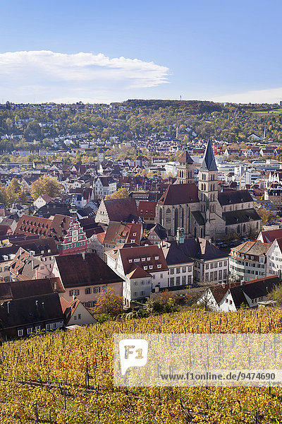 Ausblick von der Esslinger Burg auf die Altstadt im Herbst Esslingen am Neckar Baden-Württemberg Deutschland Europa