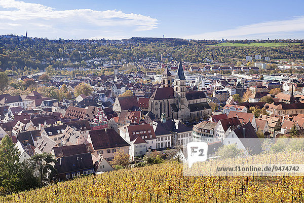Ausblick von der Esslinger Burg auf die Altstadt im Herbst  Esslingen am Neckar  Baden-Württemberg  Deutschland  Europa