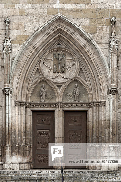 Gotisches Seitenportal  Regensburger Dom  UNESCO Weltkulturerbe  1273  Regensburg  Oberpfalz  Bayern  Deutschland  Europa