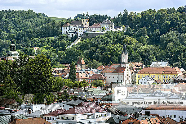 Kloster Mariahilf  Pfarrkirche St. Gertraud  Altstadt  Passau  Niederbayern  Bayern  Deutschland  Europa