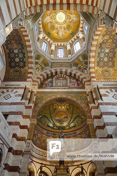 Altarraum  Kirche Notre-Dame de la Garde mit Mosaiken  Marseille  Département Bouches du Rhône  Région Provence Alpes Côte d'Azur  Frankreich  Europa