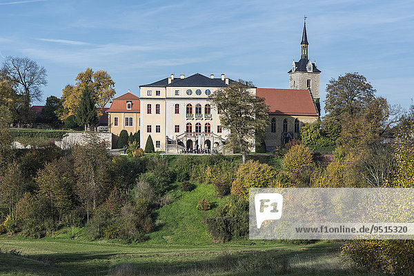 Schloss Ettersburg mit Landschaftspark  UNESCO Weltkulturerbe  Ettersburg  Weimar  Thüringen  Deutschland  Europa