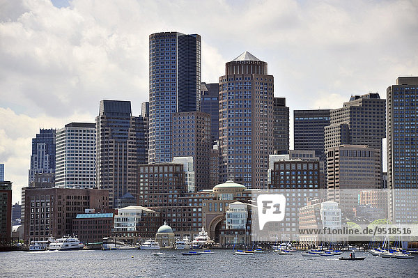 Waterfront Boston  Skyline von Boston  Boston  Massachusetts  USA  Nordamerika