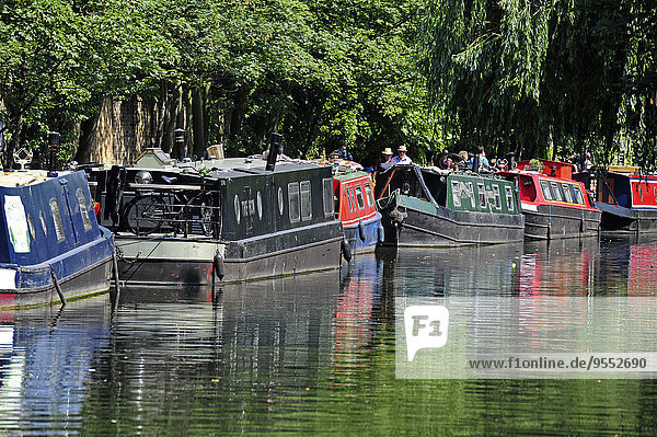 UK  London  Camden  Hausboote auf dem Regent's Canal