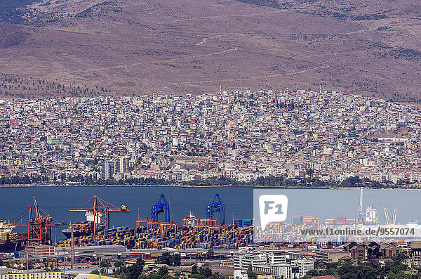 Türkei,  Izmir,  Ägäis,  Containerhafen