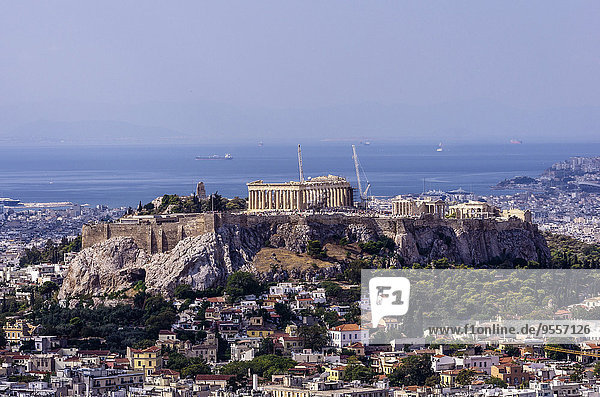 Griechenland  Athen  Stadtbild vom Berg Lycabettus mit Akropolis