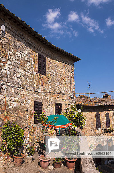 Gebäude Balkon Garten Ansicht Italien San Gimignano Toskana Provinz Siena
