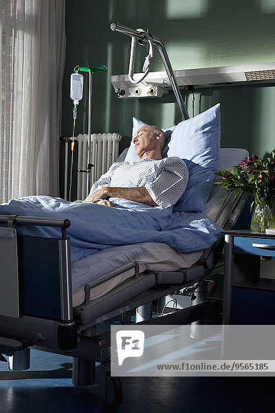 Mann,Krankenhaus,Bett,schlafen