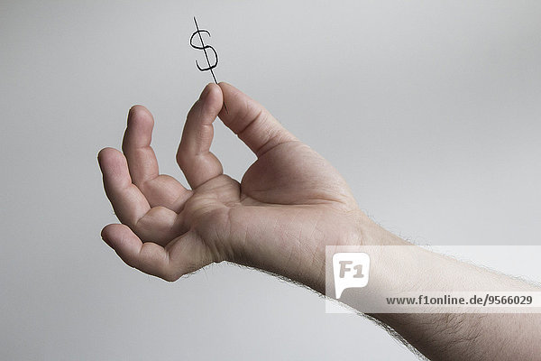 Anschnitt,Mann,Fotografie,grau,halten,Zeichen,Hintergrund,Dollar,Signal