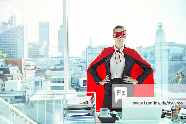 Geschäftsfrau,Büro,Kleidung,Maske