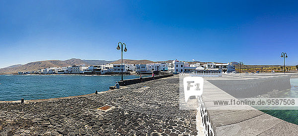 Spanien  Kanarische Inseln  Lanzarote  Punta de la Vela  Fischerdorf Arrieta  Panorama
