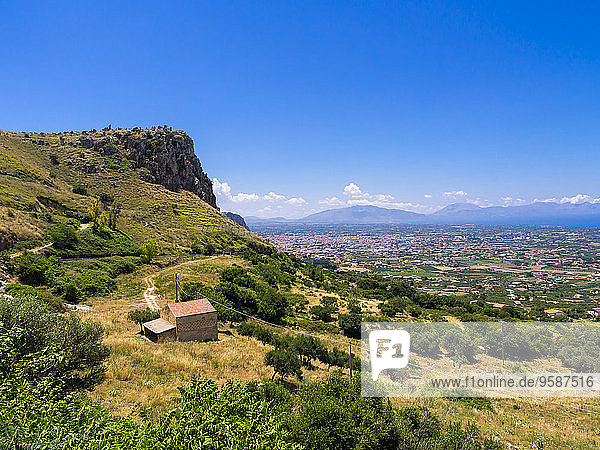 Italien  Sizilien  Provinz Palermo  Blick auf die Berge von Capaci  von Borgetto aus gesehen