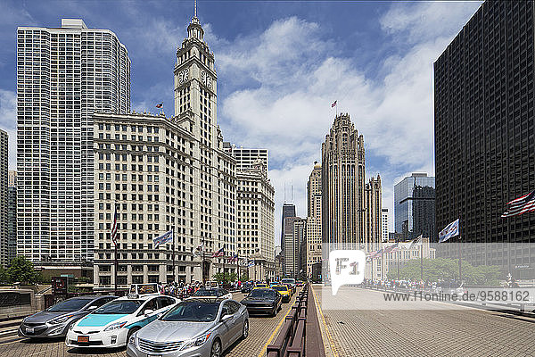 USA  Illinois  Chicago  Wrigley Gebäude und Tribünenturm