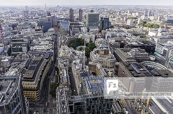 UK  London  Blick über die Stadt vom Heron Tower aus