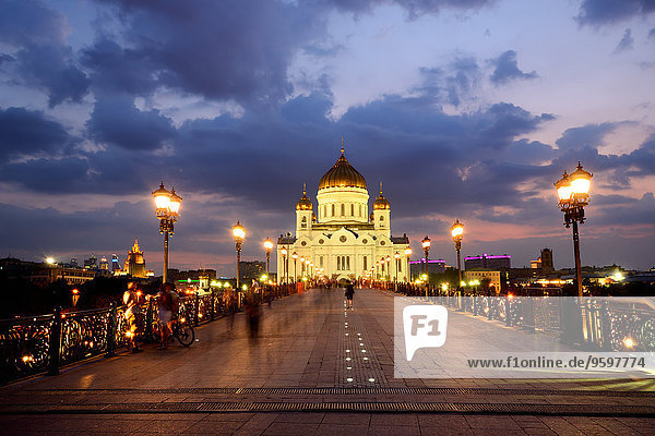View of Cathedral of Christ the Saviour and Patriarshy Bridge at night  Moscow  Russia