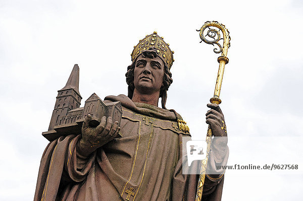 Deutschland  Hamburg  Statue von Erzbischof Ansgar