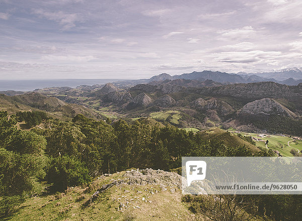 Spanien  Asturien  Blick von Mirador del Fito auf die Picos de Europa Berge