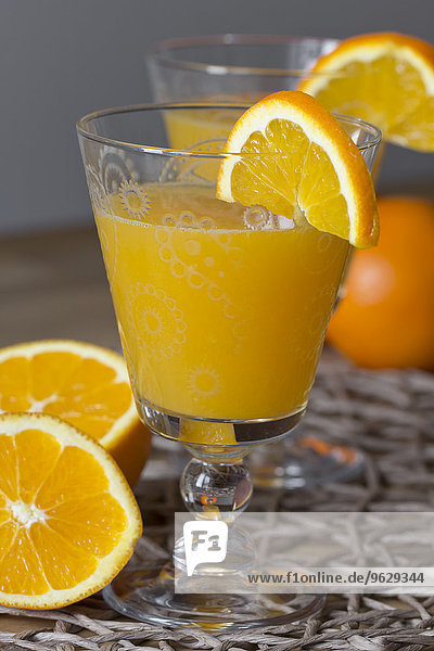 Glas frischer Orangensaft