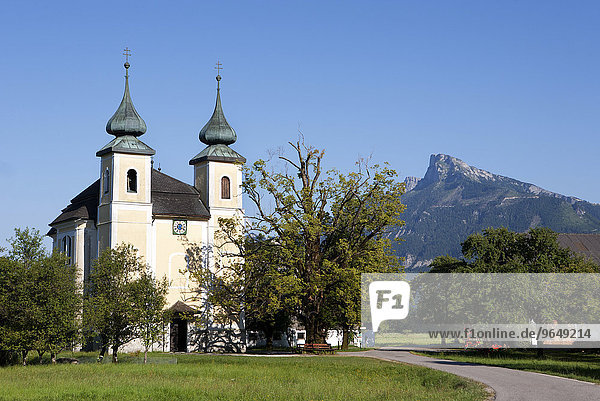 Laurentiuskirche mit Schafberg  St. Lorenz  Mondseeland  Salzkammergut  Oberösterreich  Österreich  Europa