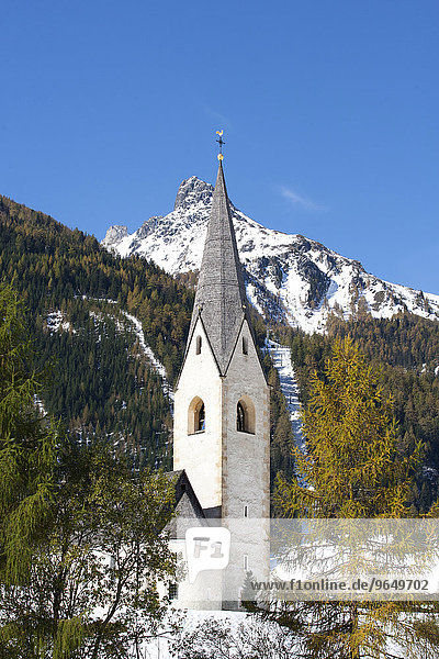 Gotische Filialkirche St. Georg in Kals  Hohe Tauern  Kalser Tal  Kals am Großglockner  Osttirol  Österreich  Europa