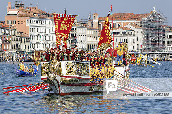 Regata Storica historische Regatta auf dem Canal Grande Venedig Venetien Italien Europa