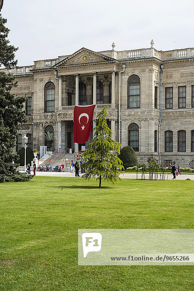 Dolmabahce-Palast oder Dolmabahçe Sarayi  Be?ikta?  Istanbul  europäischer Teil  Türkei  Asien