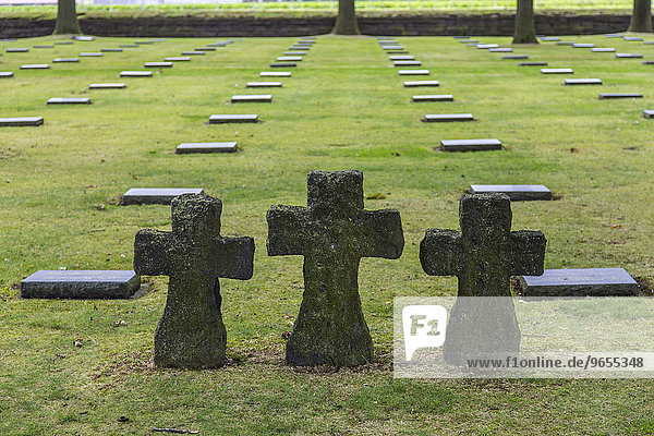 Deutscher Soldatenfriedhof Langemark  Langemark  Westflandern  Flandern  Belgien  Europa