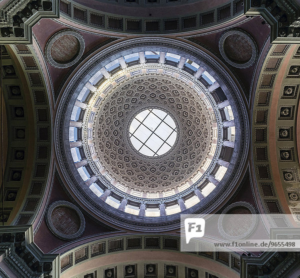 Innenansicht  Kuppel des Alessandro Antonelli  klassizistisch  auf der Kirche San Gaudenzio von Pellegrino Tibaldi  Barock  Novara  Padana  Piemont  Italien  Europa