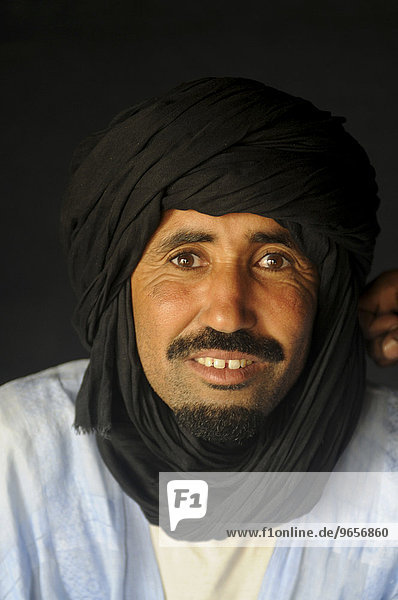 Portrait eines mauretanischen Mannes  Nouakchott  Mauretanien  nordwestliches Afrika  Afrika